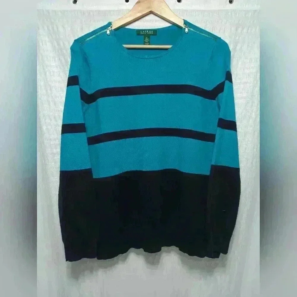 Lauren Ralph Lauren crewneck sweater. Ladies size 1XL